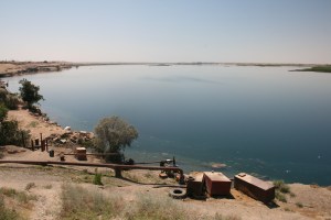 Euphrates River and water diversion pumps above Ar Raqqah